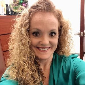 Meet your Posher, Dana